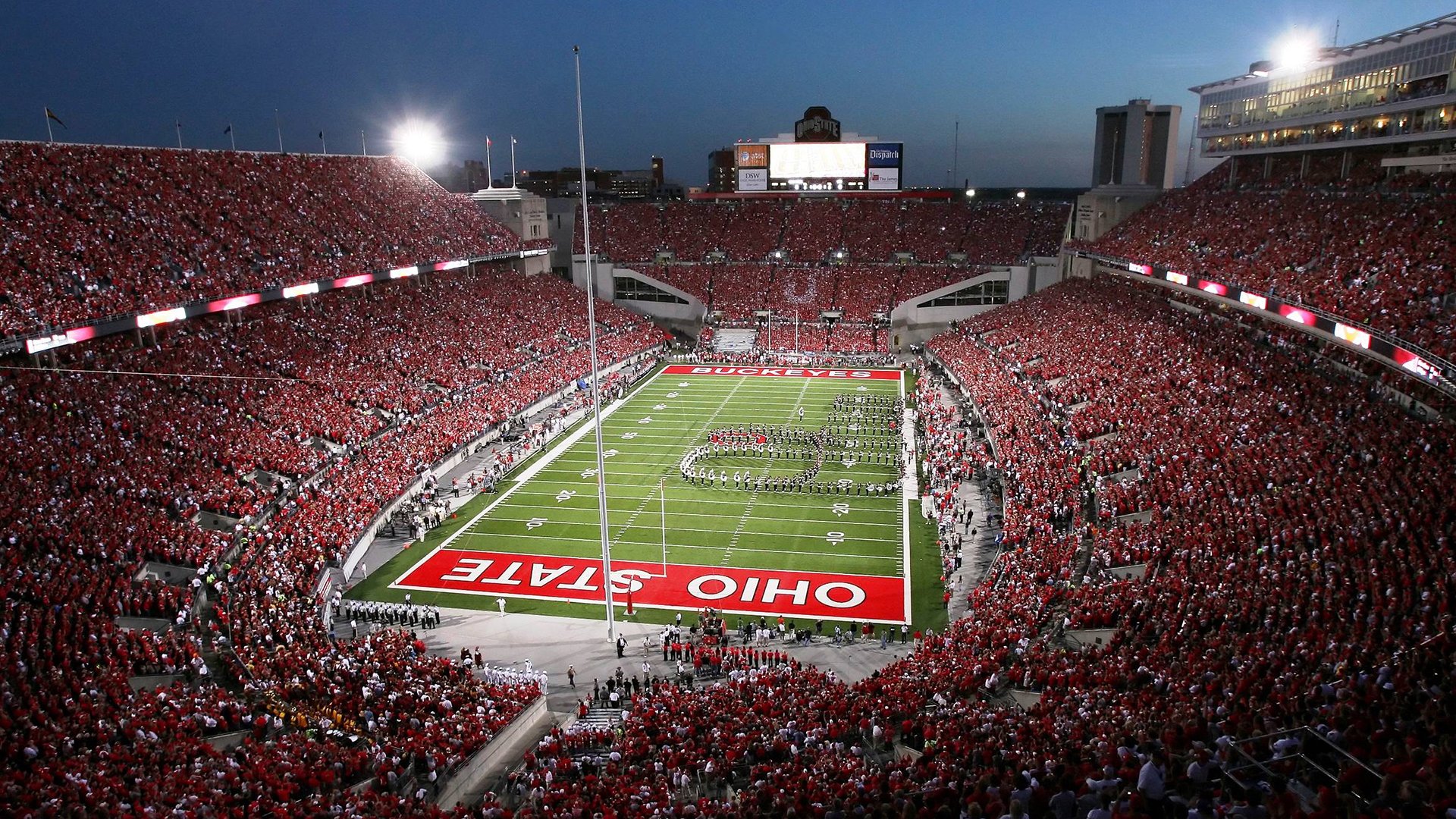 英超“榜首大战”：曼联未眠夜，争夺冠军有多激烈？