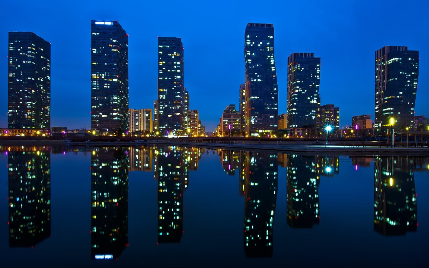 高校体育师资培养模式优化研究，高校体育教师师生比例是多少