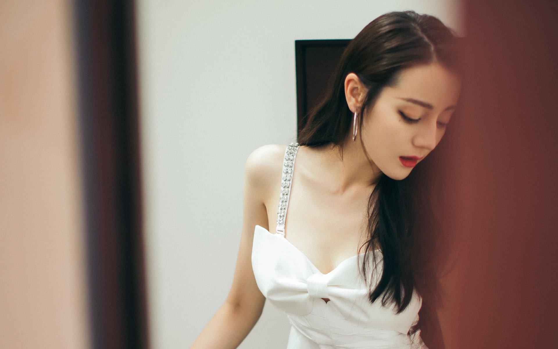 “2025世界运动会:高新体育中心健力赛,选手挑战重量极限”