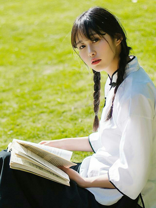 “武汉马拉松：挑战极限，谁能破纪录？”