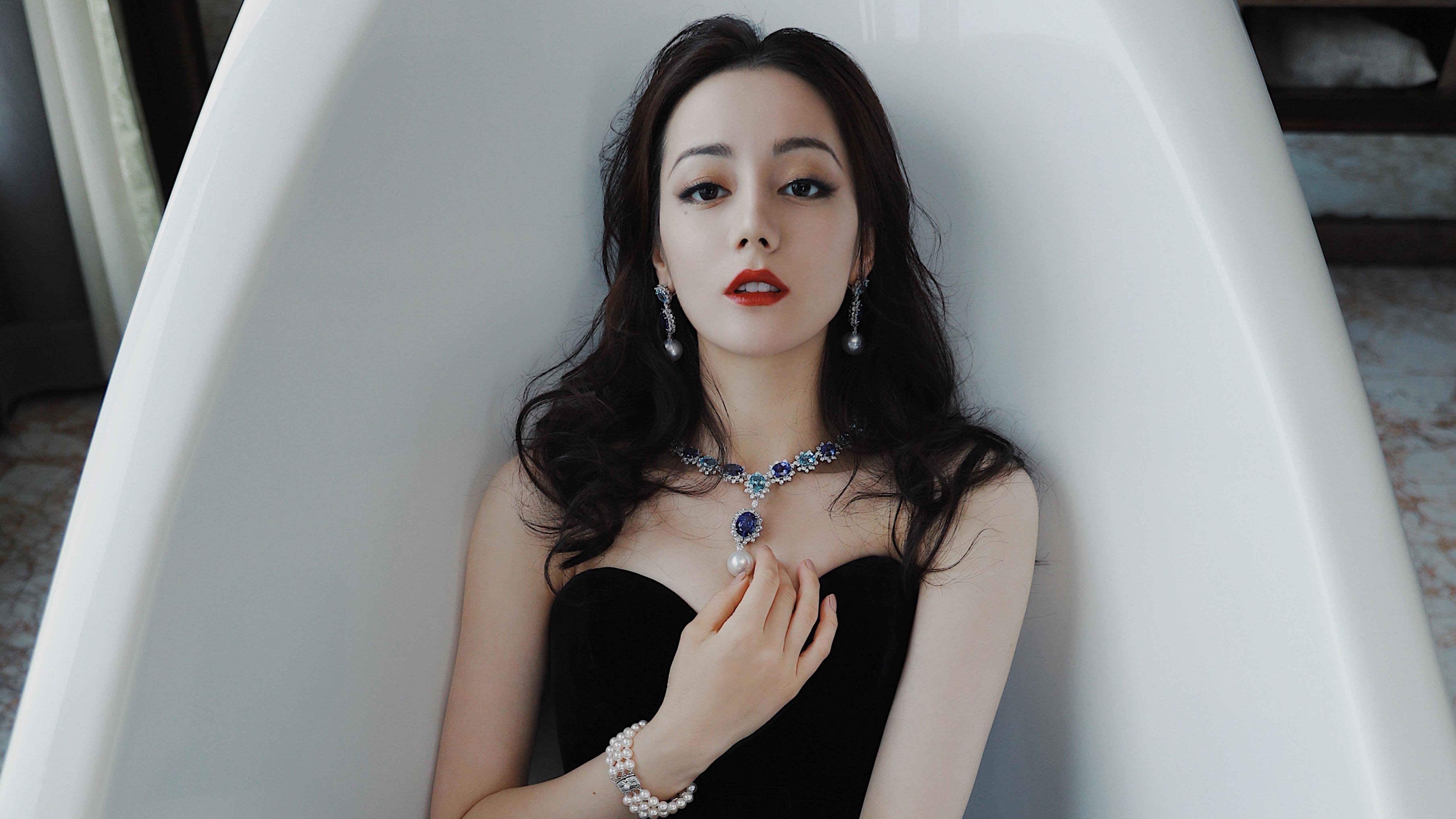 开云体育-“武汉马拉松：耐力与决心的极限挑战”