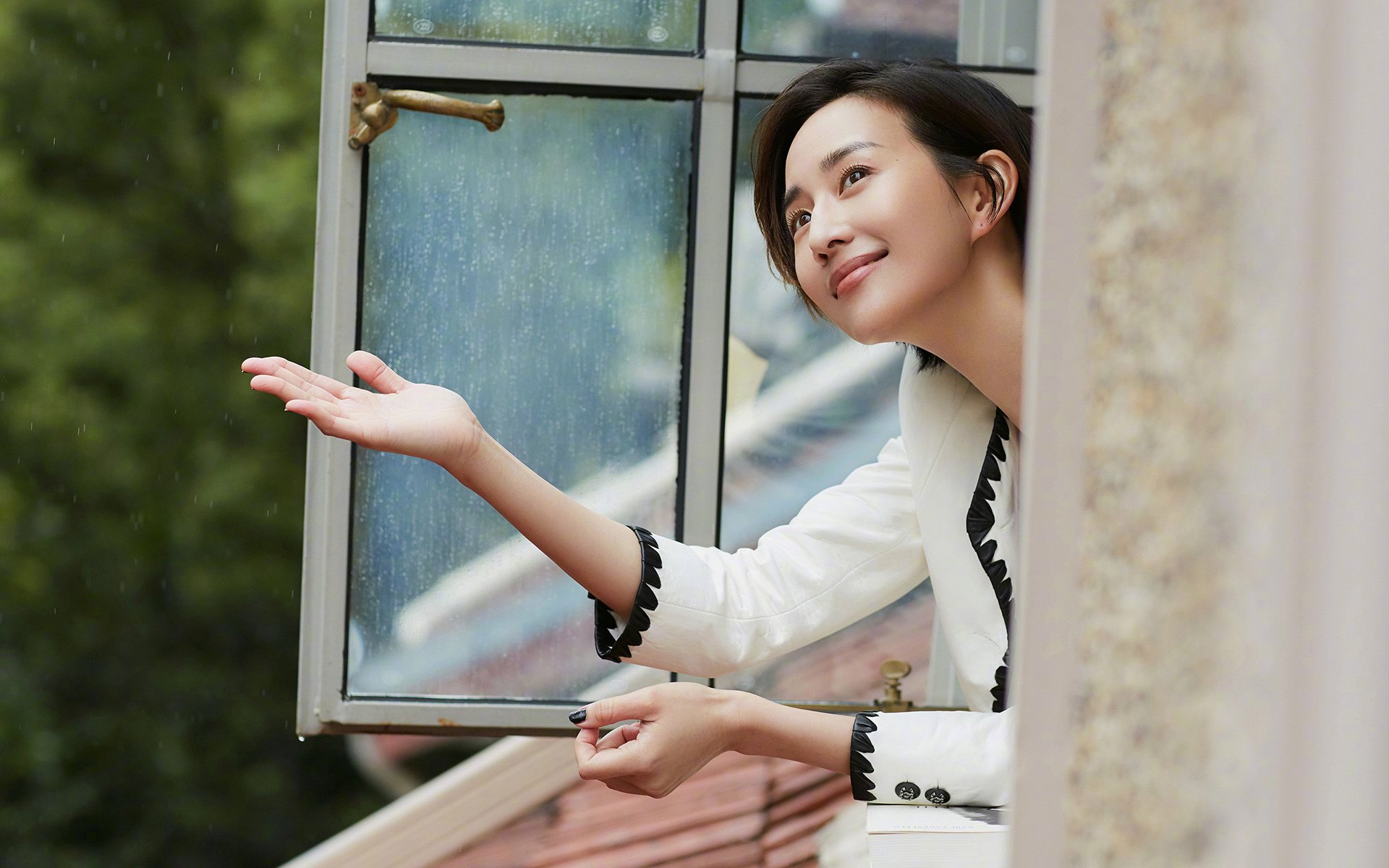 kaiyun中国官方网站-“简阳文体中心：飞扬的羽毛球赛场点燃全场热情”