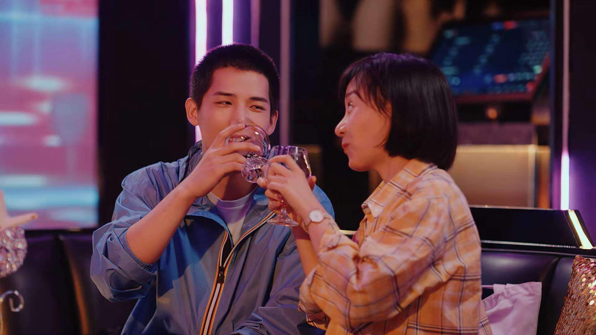 中国男篮苦战加时终取胜 球迷鼓掌致敬,中国男篮出战